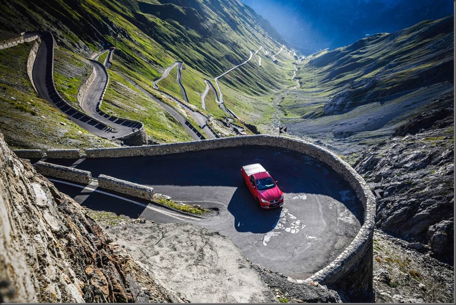 VF Commodore UTE with Cadel Evans (2)