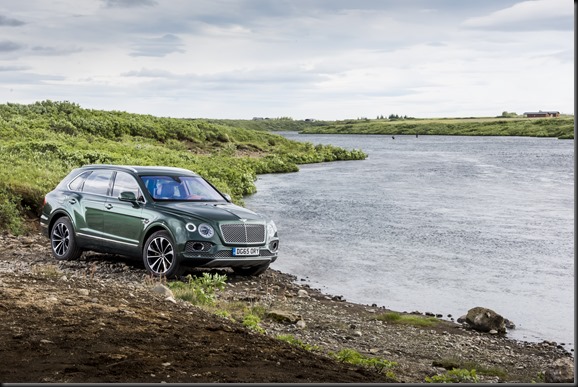 Bentley Bentayga, Iceland, July 2016

Photo James Lipman / jameslipman.com