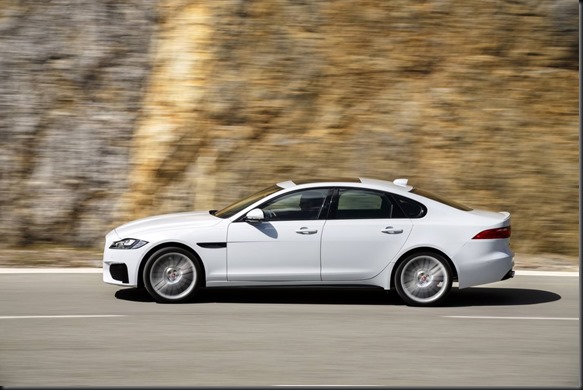 18MY-Jaguar-XF-V6S