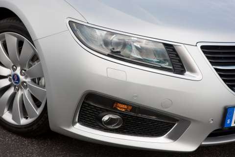 SAAB-9-5-front-lights.jpg