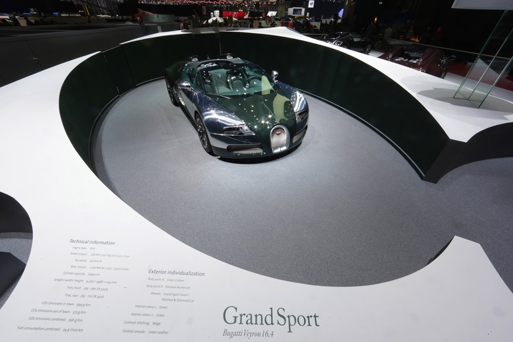 Geneva-2013-bugatti-Grand-Sport-Green-Carbon.jpg