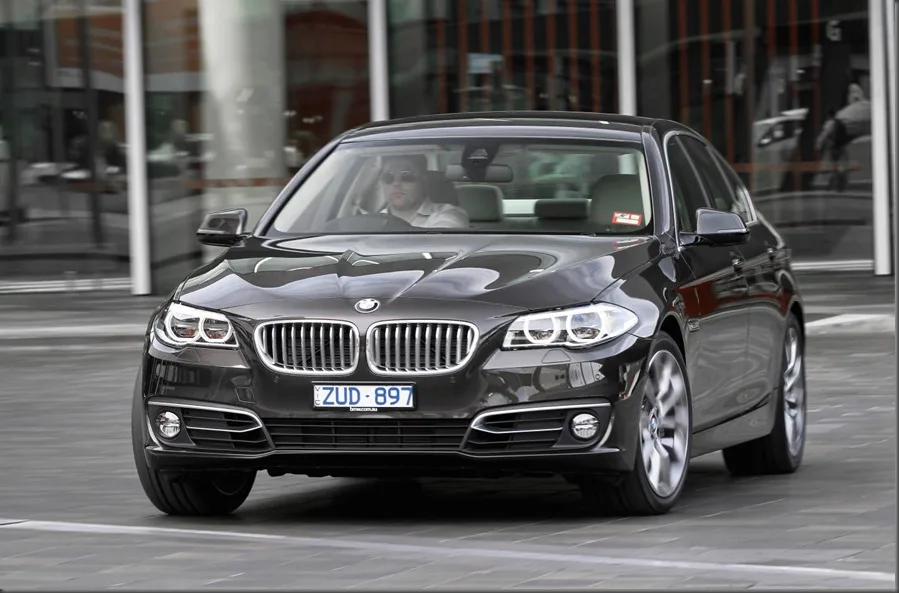 The BMW 5 Series update: More Stuff, Same Car