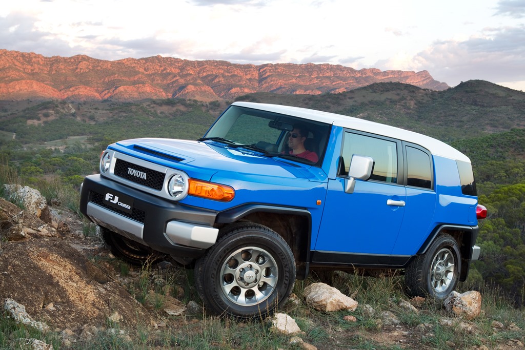 2011-FJ-Cruiser-gaycarboys-1.jpg