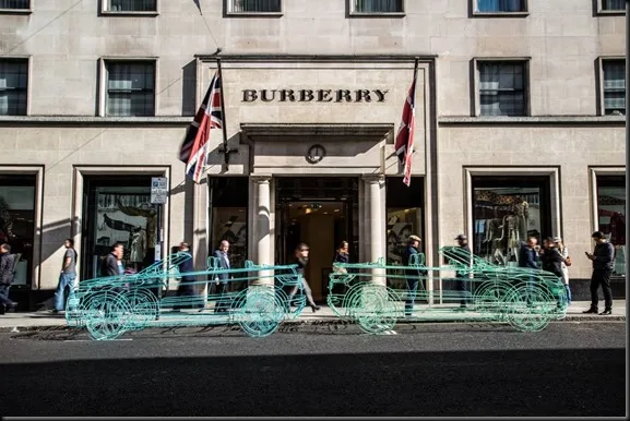 Countdown to convertible begins as Range Rover Evoque Wireframes take over London
