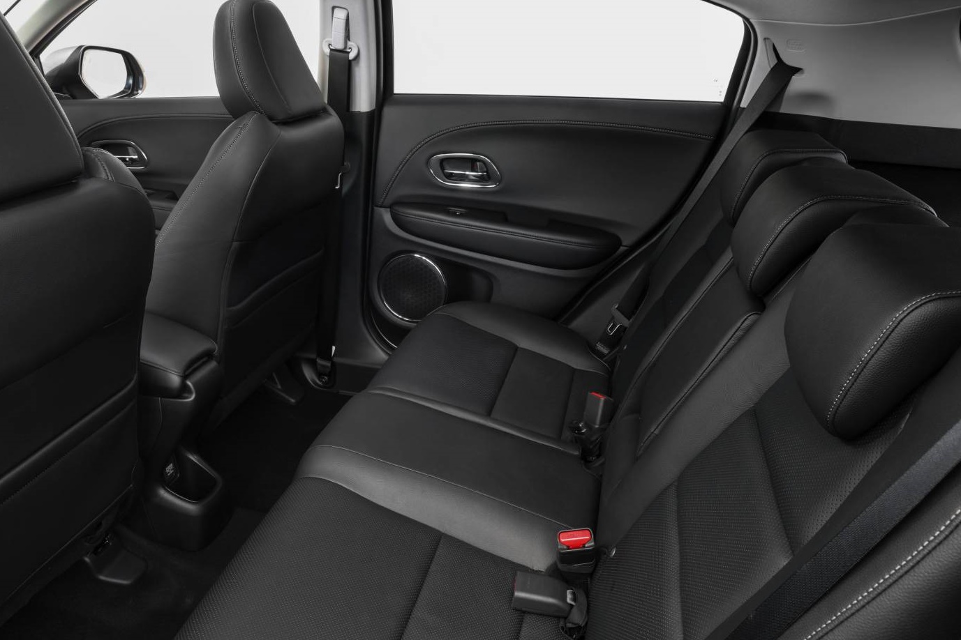 Honda-VTI-LX-Small-SUV (5).jpg