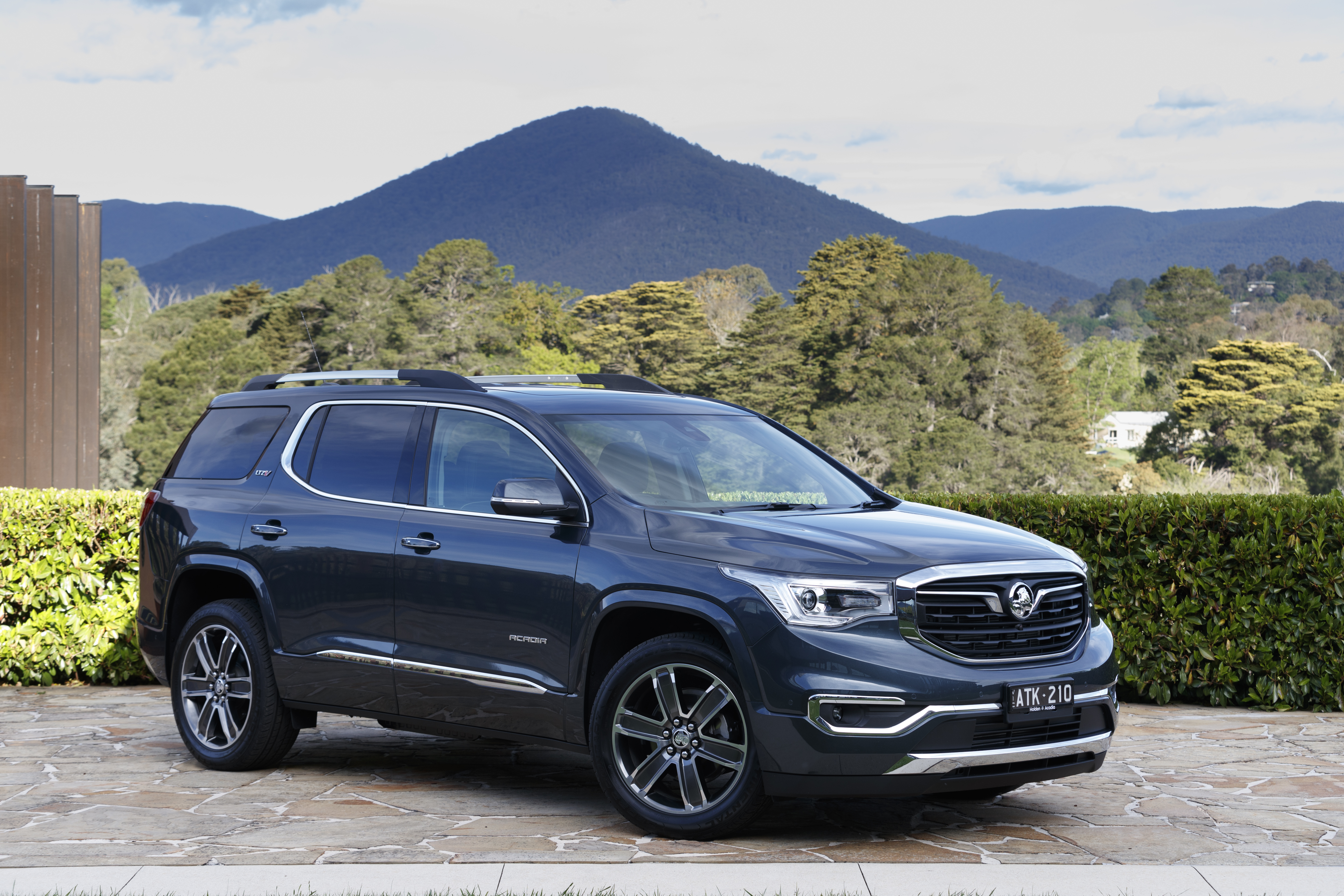 2019-holden-Acadia-LTZV-GMC (1)