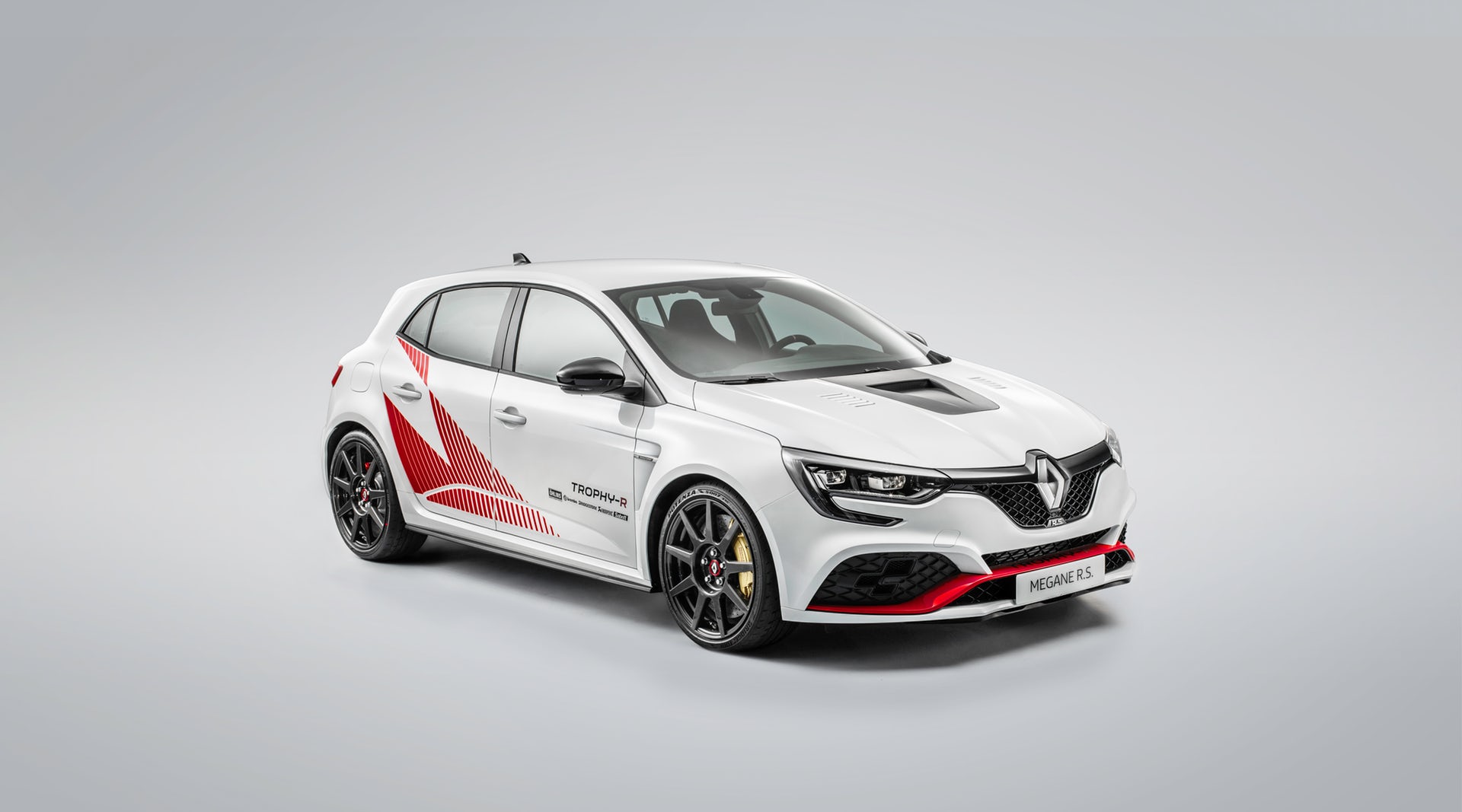 Megane-RS-Trophy-R-Studio-EMBARGO-050719-10H00-3