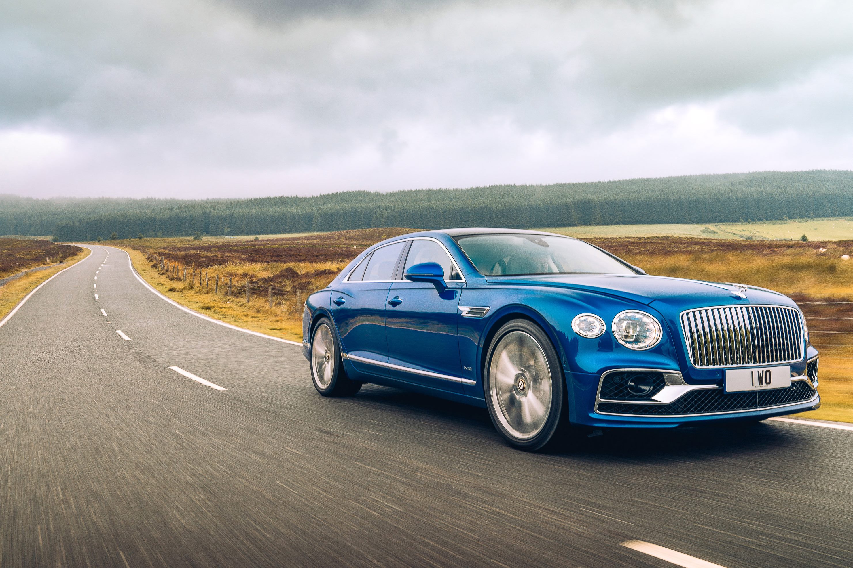 elton-john-aids-charity-auction-bentley-Flying -Spur -First -Edition (4)