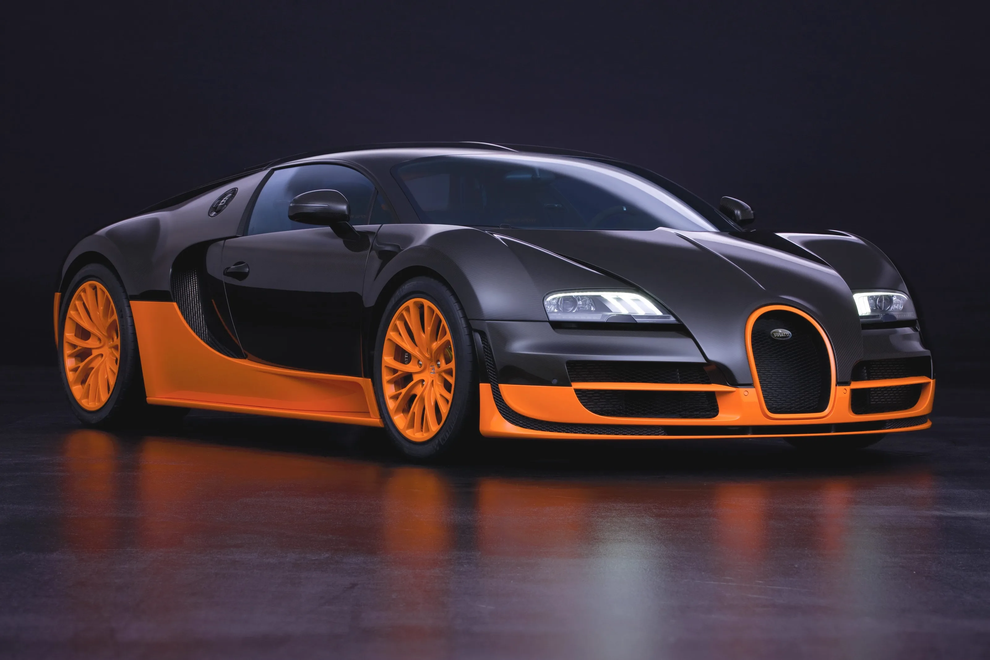 Bugatti Veyron 16.4 Super Sport World Record Edition.