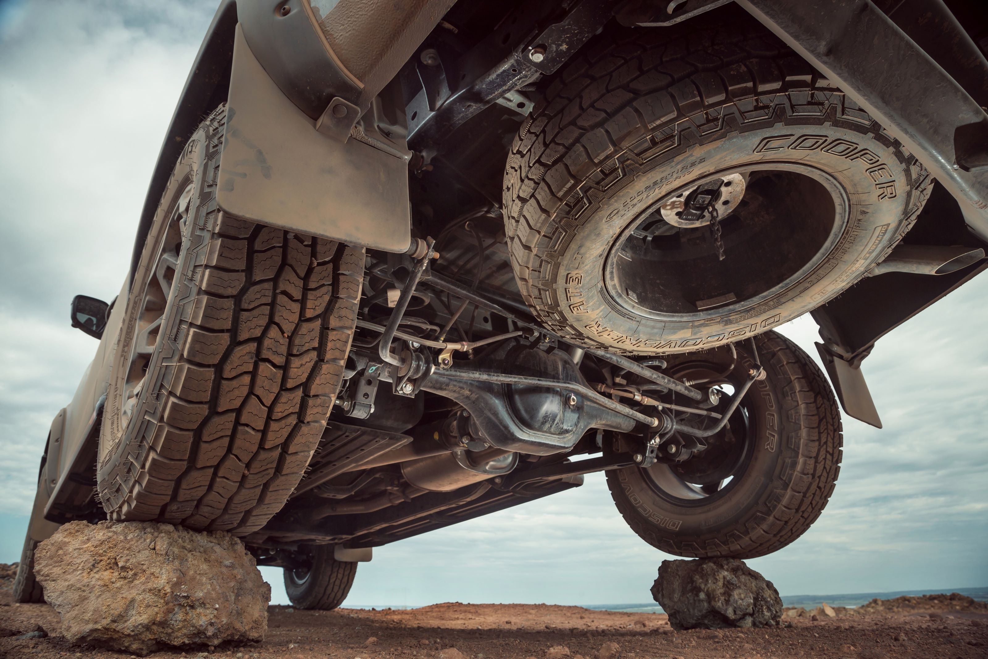 2020-Nissan-Navara-n-trek-warrior) (7)