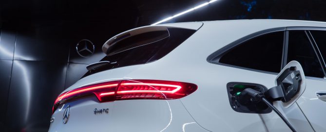 MERCEDES-BENZ EQC 400 4MATIC