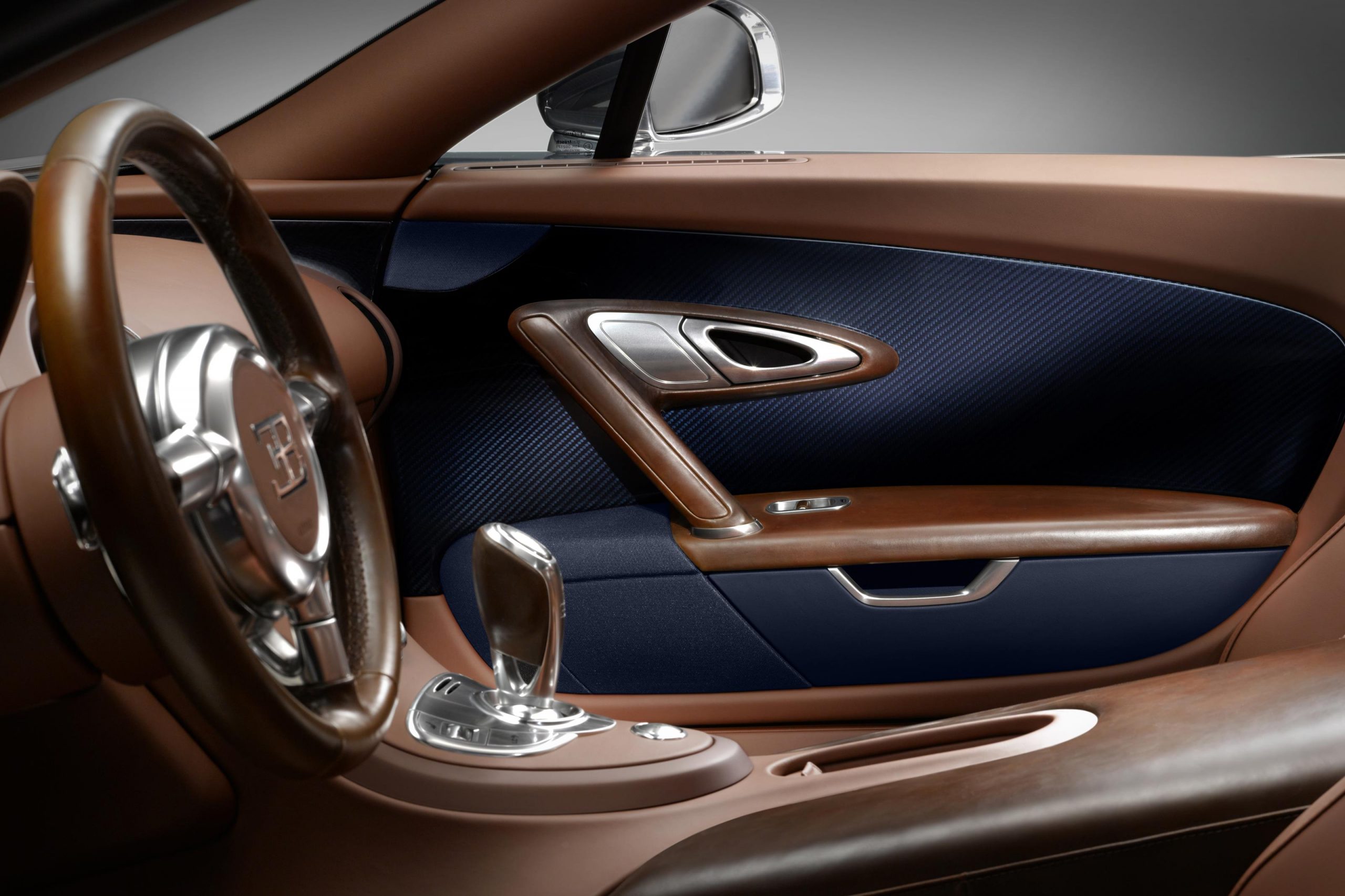 08_legend-ettore-bugatti_interior