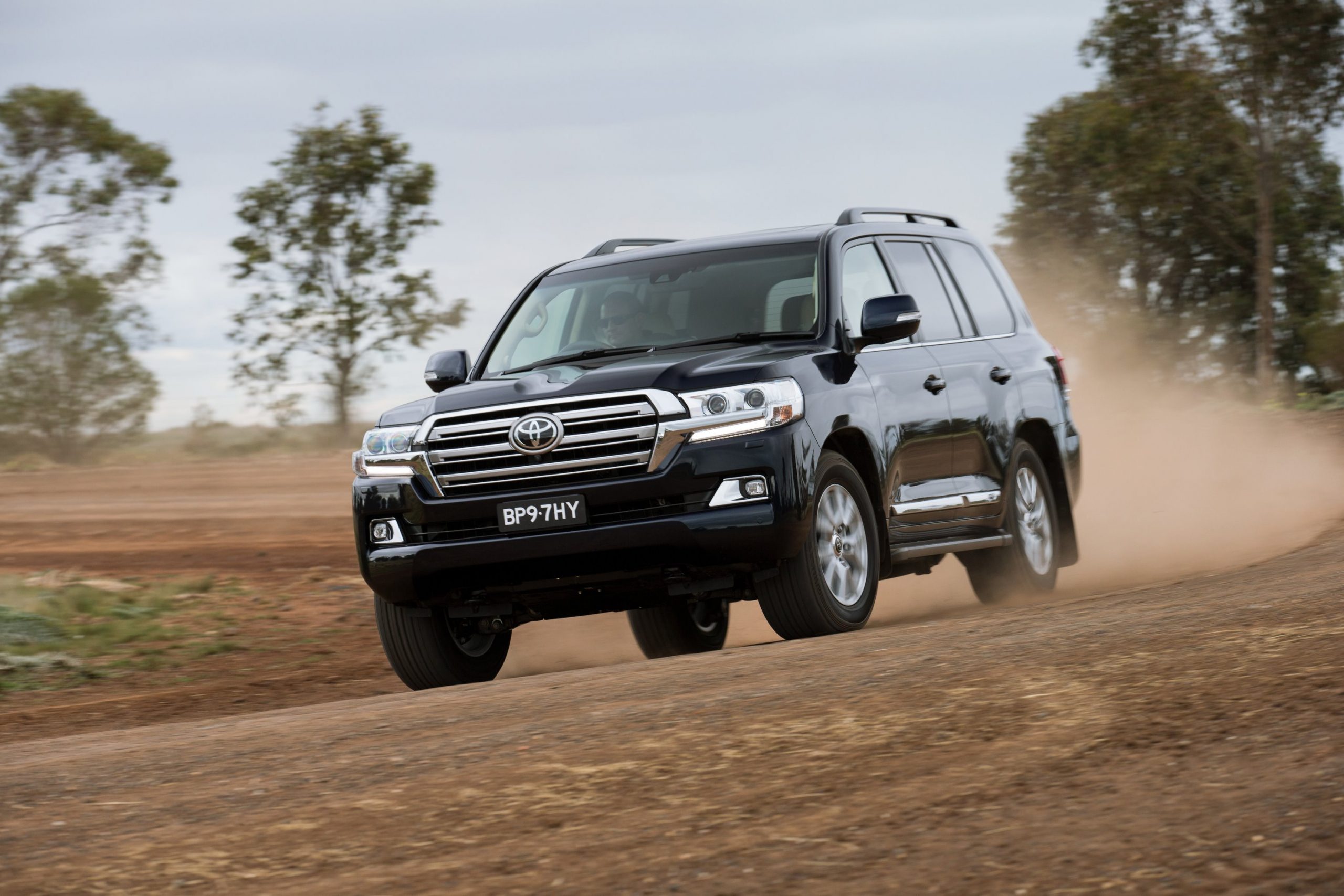 2020-toyota-landcruiser-sahara (3)