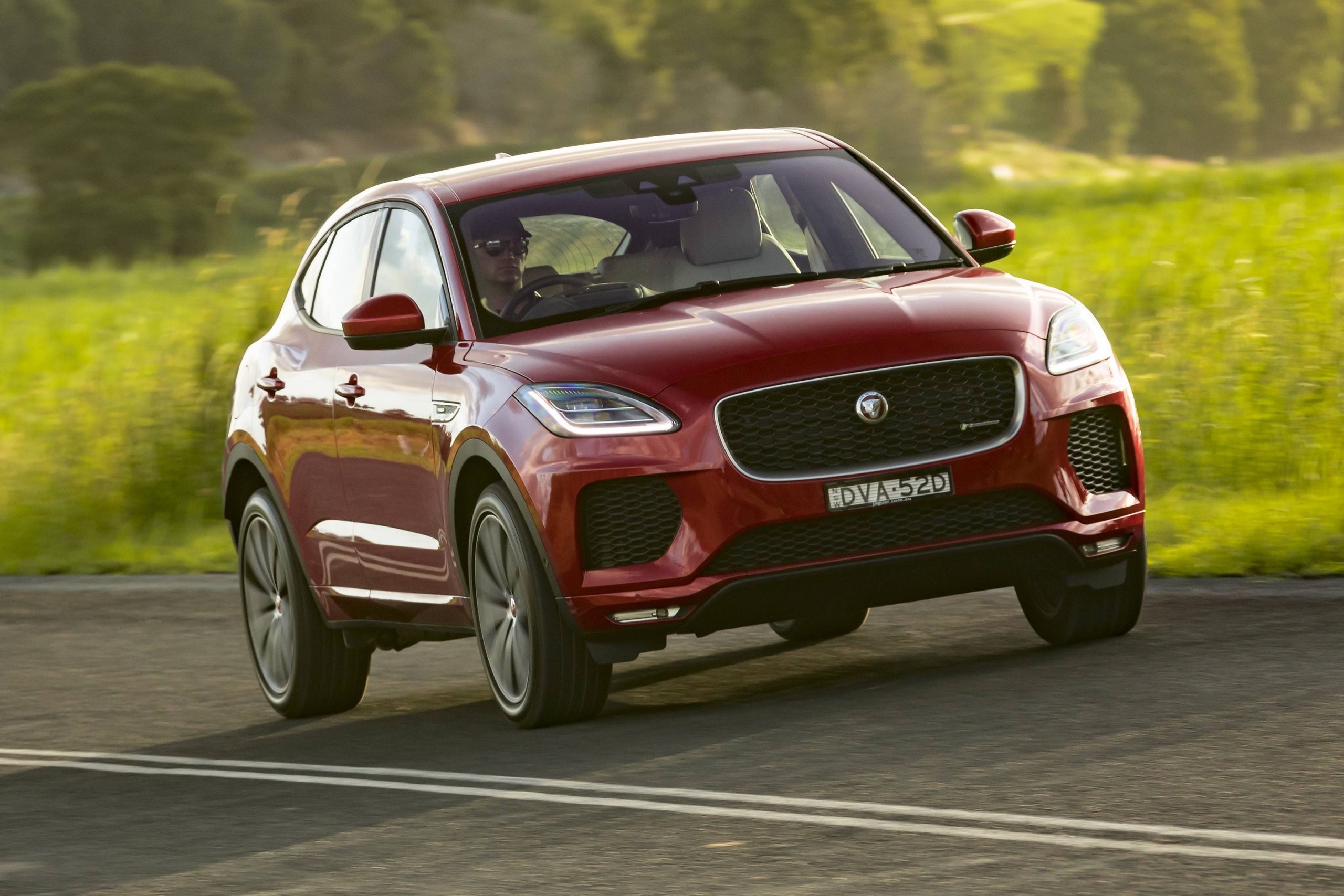 Jaguar E-PACE R-Dynamic SE D240 – Firenze Red