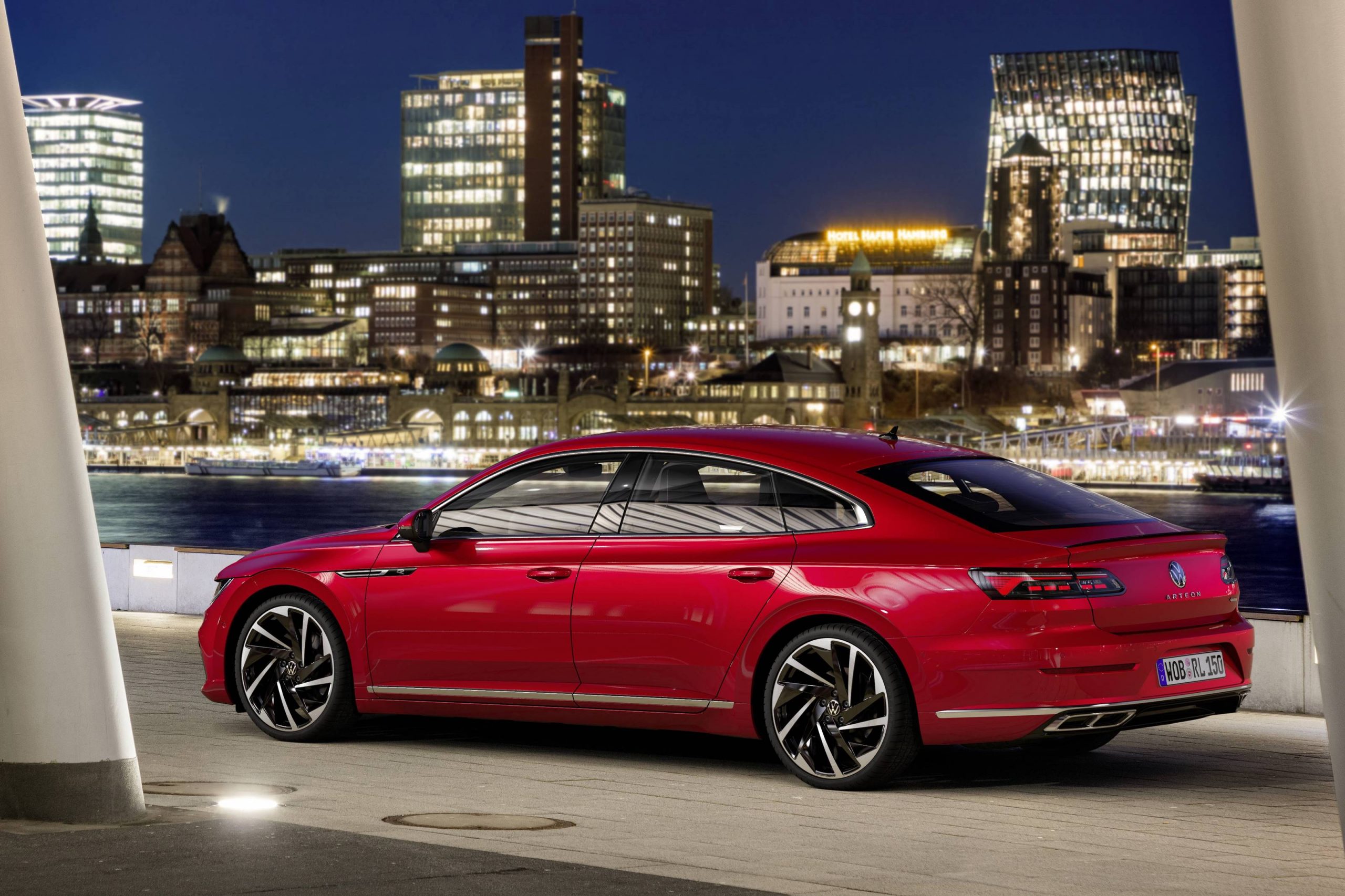 VW-UK-Arteon-fastback-gaycarboys (2)