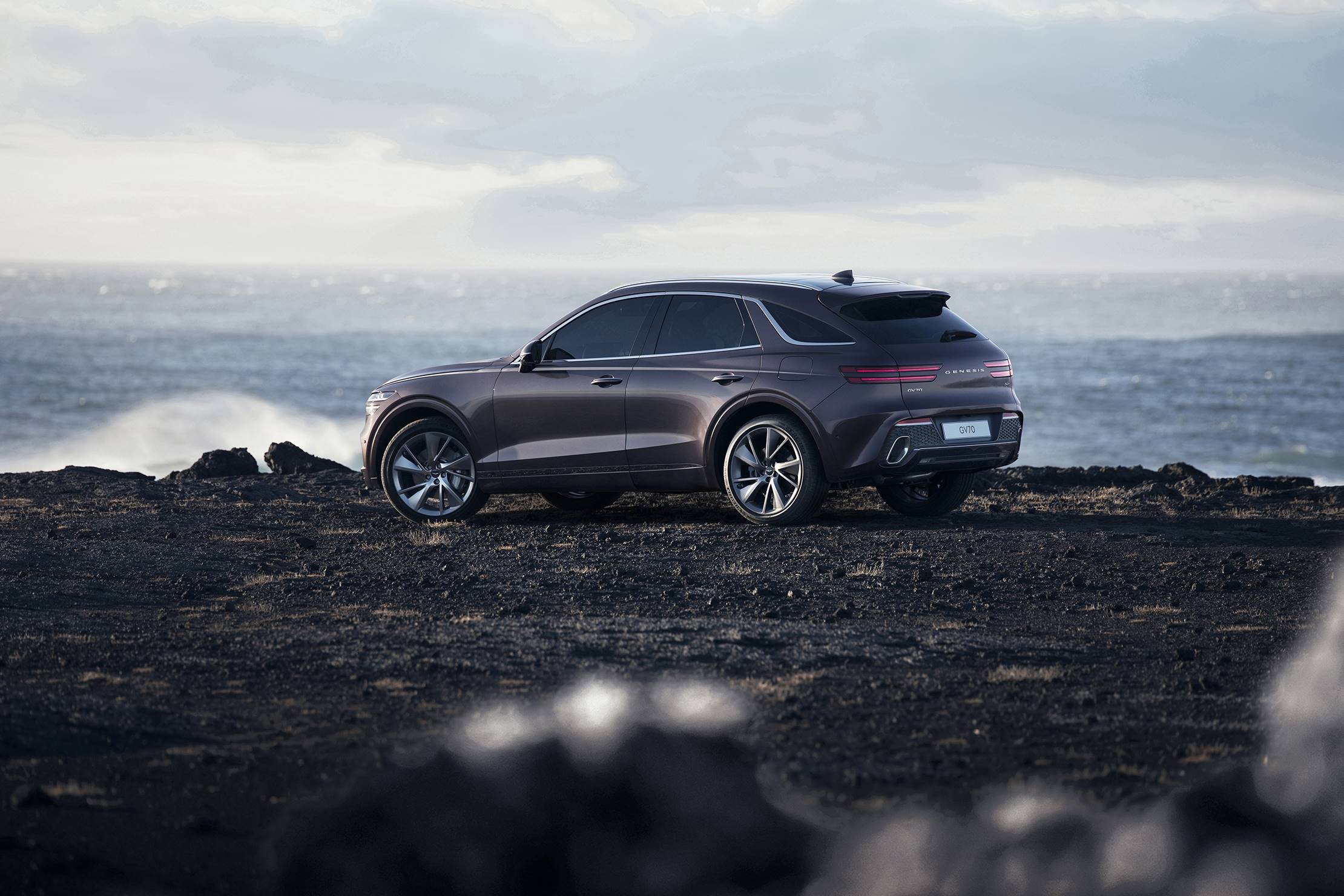 2021-Genesis-GV70-gaycarboys (4)