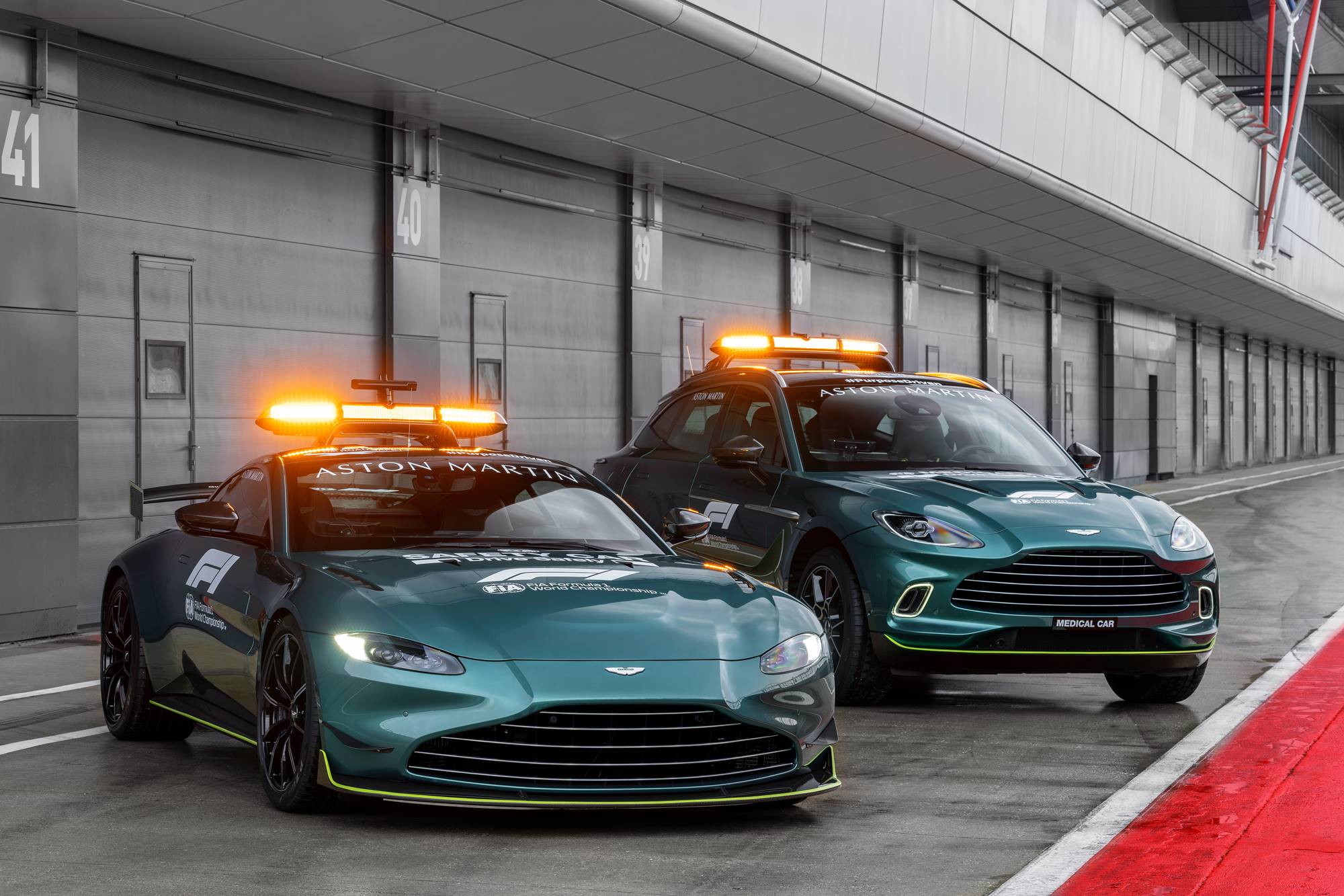 Aston-Martin-DBX_Official-Medical-Car-of-Formula-One (5)