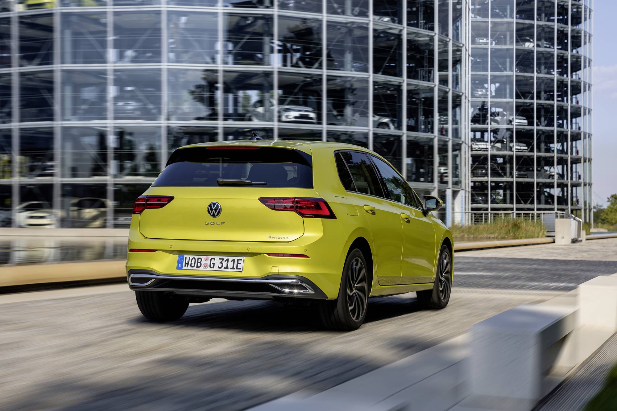 The new Volkswagen Golf eHybrid