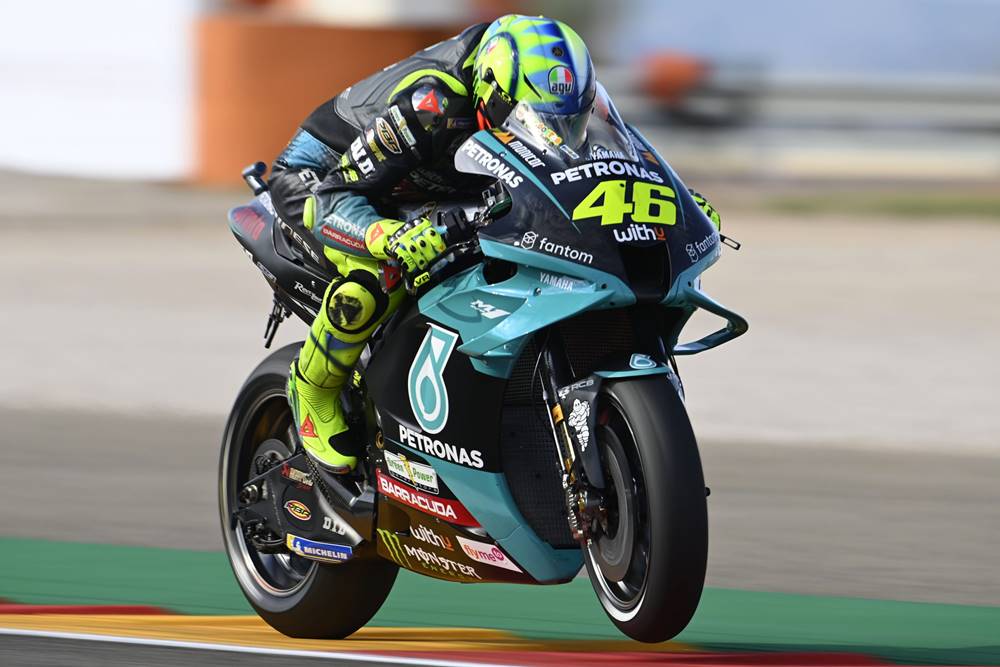 Valentino -Rossi -and -Jake -Dixon -end -Free -Practice- at -warm -MotorLand Aragon (1)