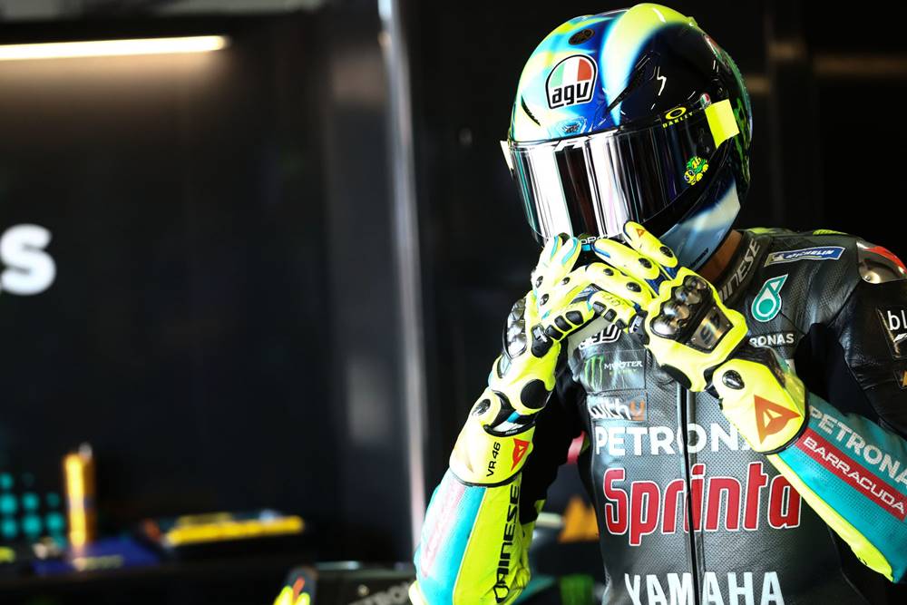 Valentino -Rossi -and -Jake -Dixon -end -Free -Practice- at -warm -MotorLand Aragon (7)