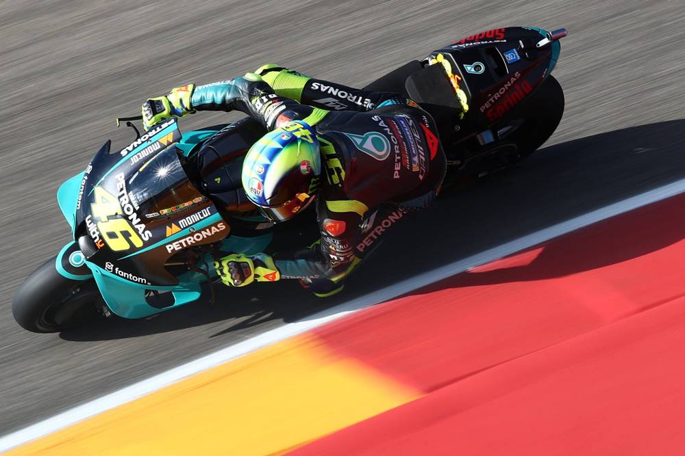 Valentino -Rossi -and -Jake -Dixon -end -Free -Practice- at -warm -MotorLand Aragon (9)