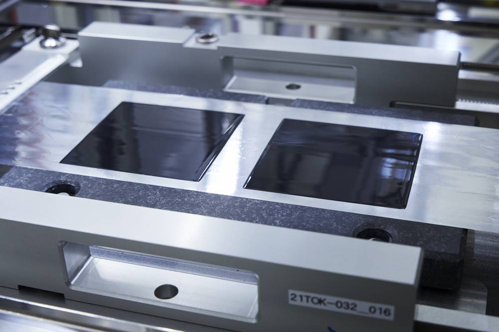 nissan-creating-all-solid-state-ev-battery (6)