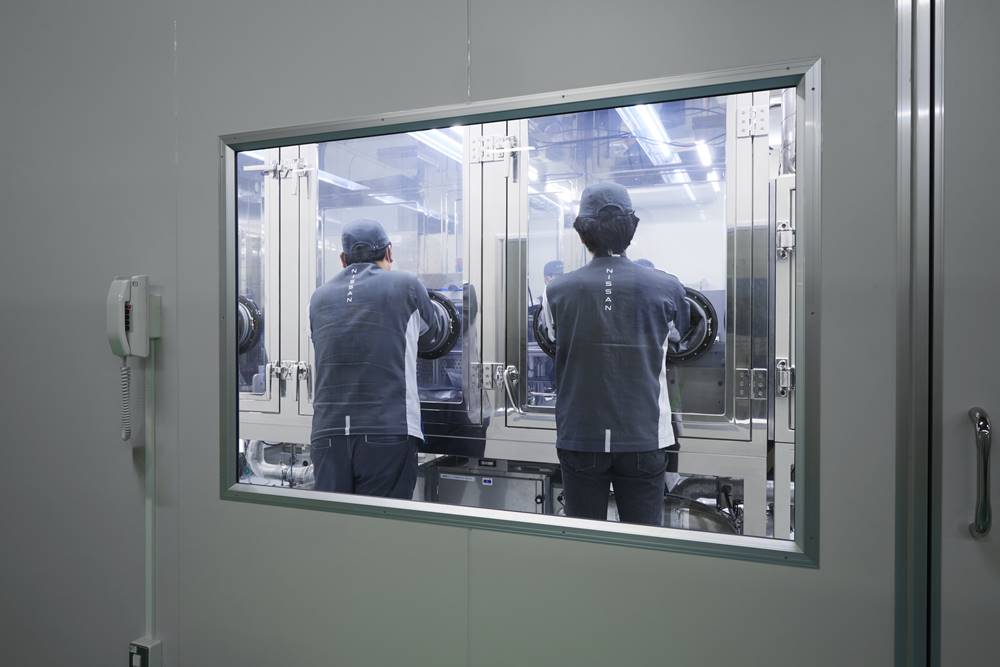 nissan-creating-all-solid-state-ev-battery (8)