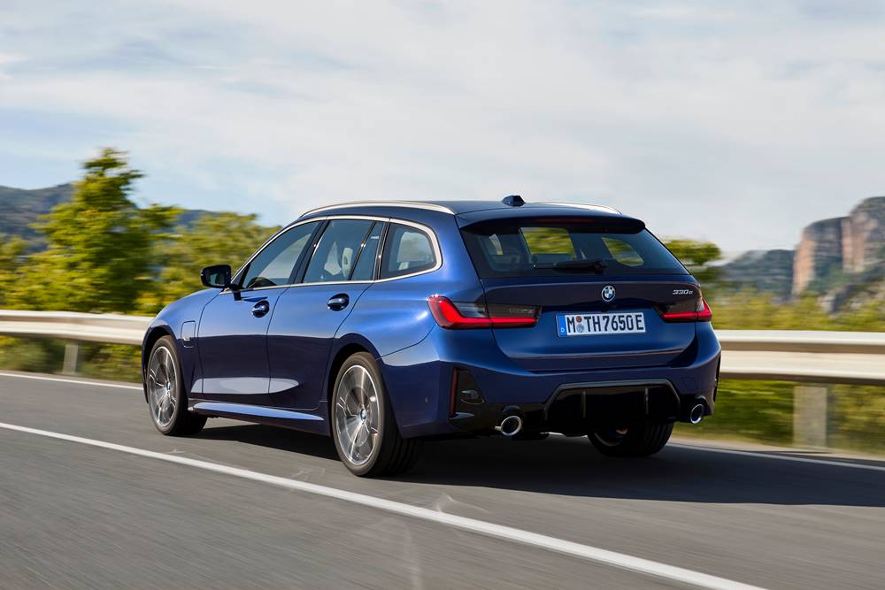 new-bmw-3-series-sedan-and-touring (5)