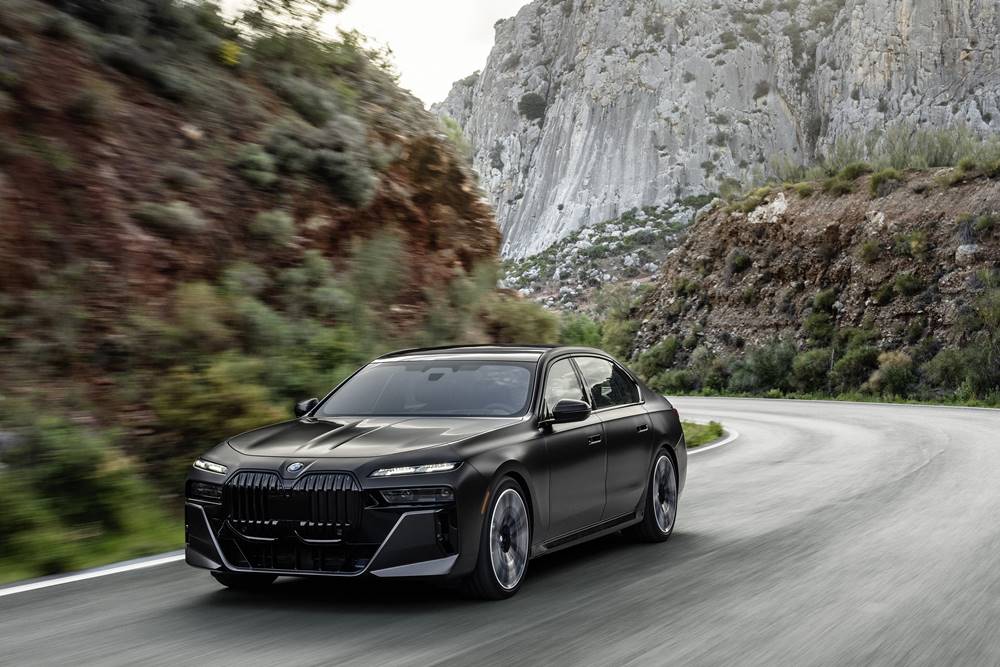 all-new-bmw-7-series-gaycarboys (4)