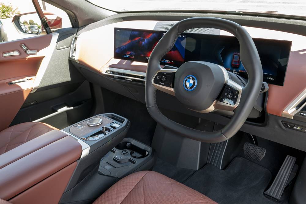 2022-bmw-ix-xdrive-40-gaycarboys (9)