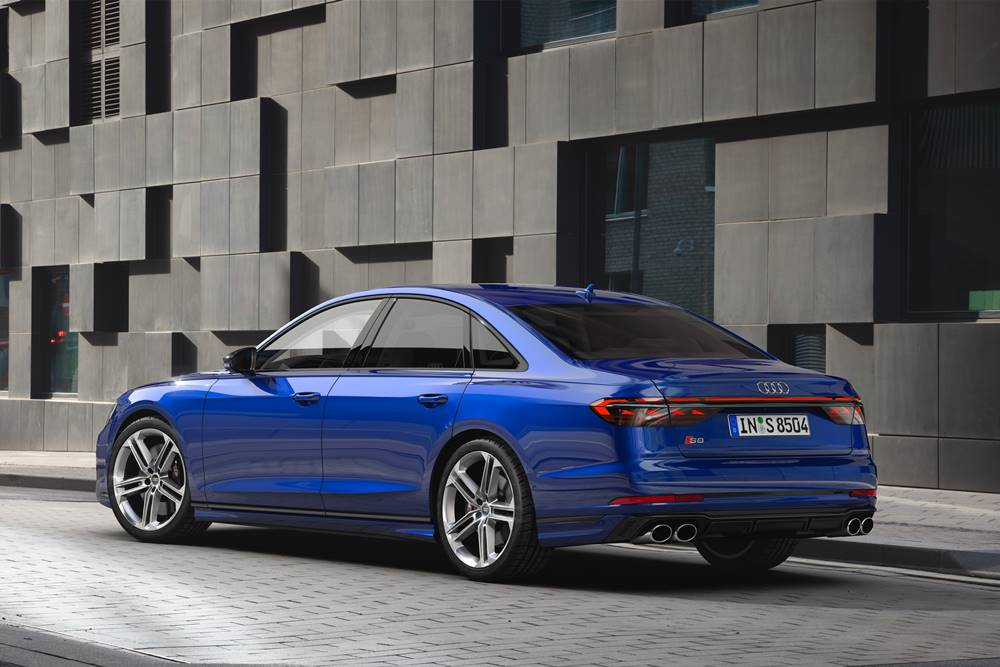 2022 Audi S8
