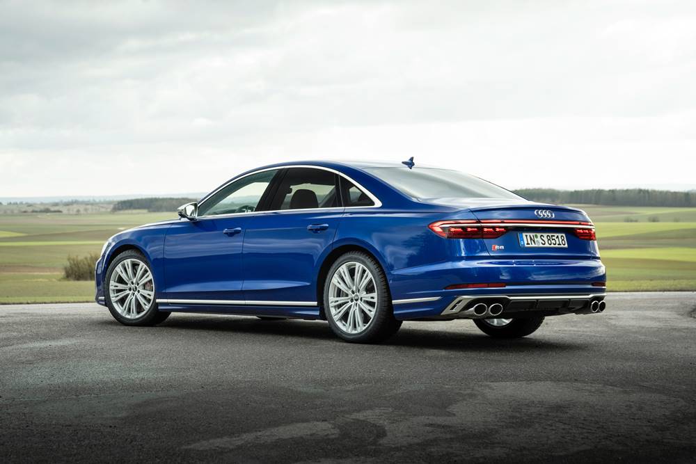 2022 Audi S8