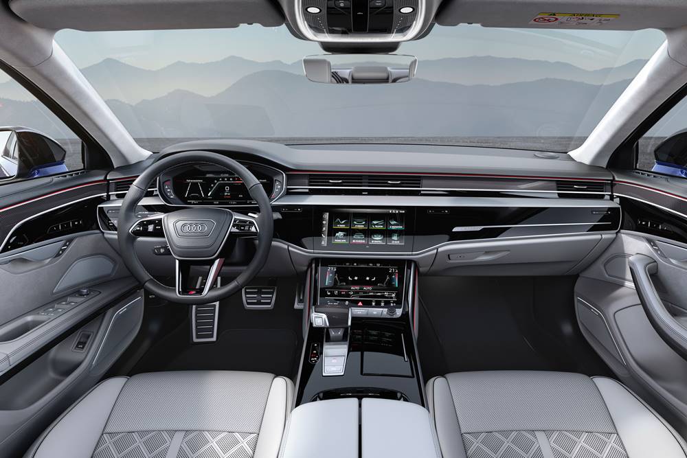 2022 Audi S8
