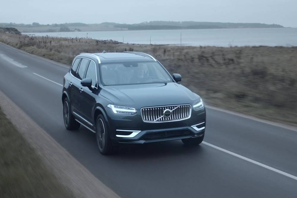 XC90 Recharge T8 AWD, Denim Blue