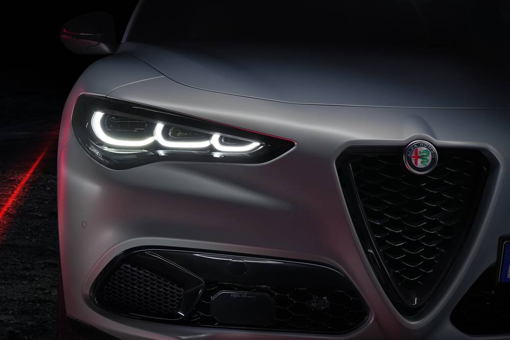 2023-alfa-romeo-stelvio – competitzione (2)