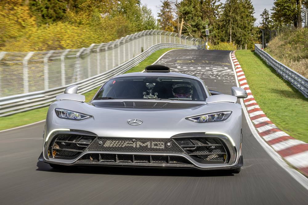 6:35,183 min: Mercedes-AMG ONE ist die Nummer 1 auf der Nürburgring-Nordschleife6:35.183 min: Mercedes-AMG ONE is Number 1 on the Nürburgring-Nordschleife