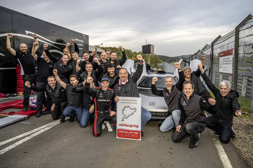 6:35,183 min: Mercedes-AMG ONE ist die Nummer 1 auf der Nürburgring-Nordschleife
6:35.183 min: Mercedes-AMG ONE is Number 1 on the Nürburgring-Nordschleife
