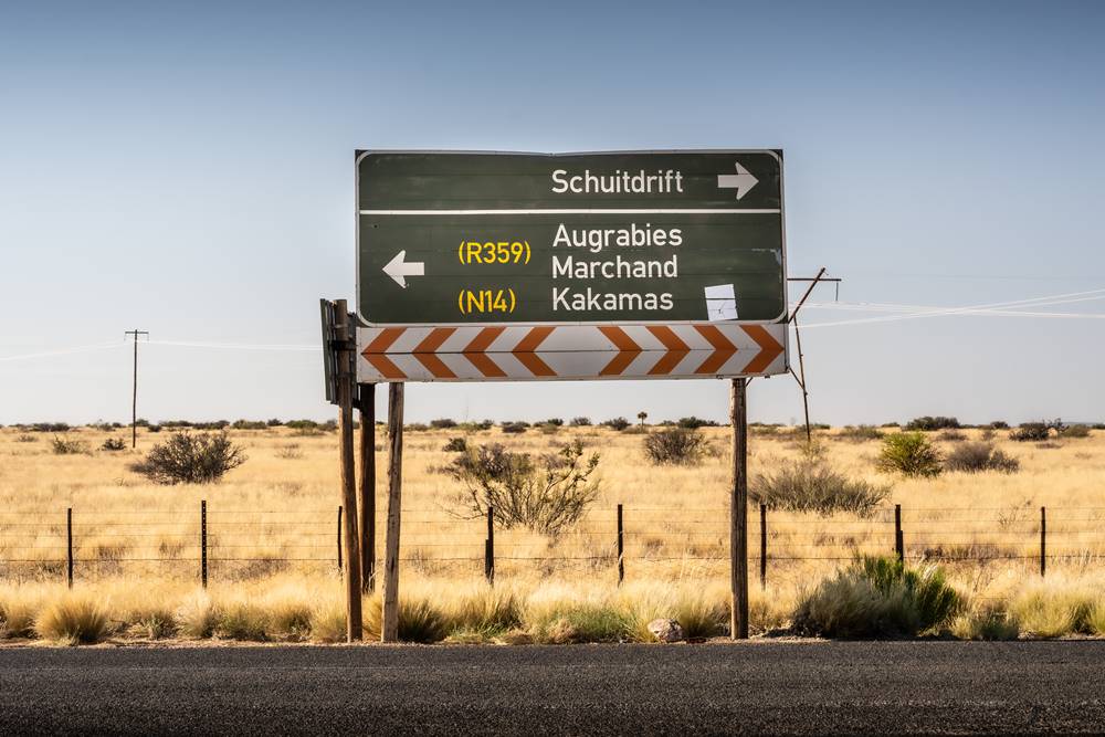 ROLLS-ROYCE SPECTRE Hot Weather Testing Africa (14)