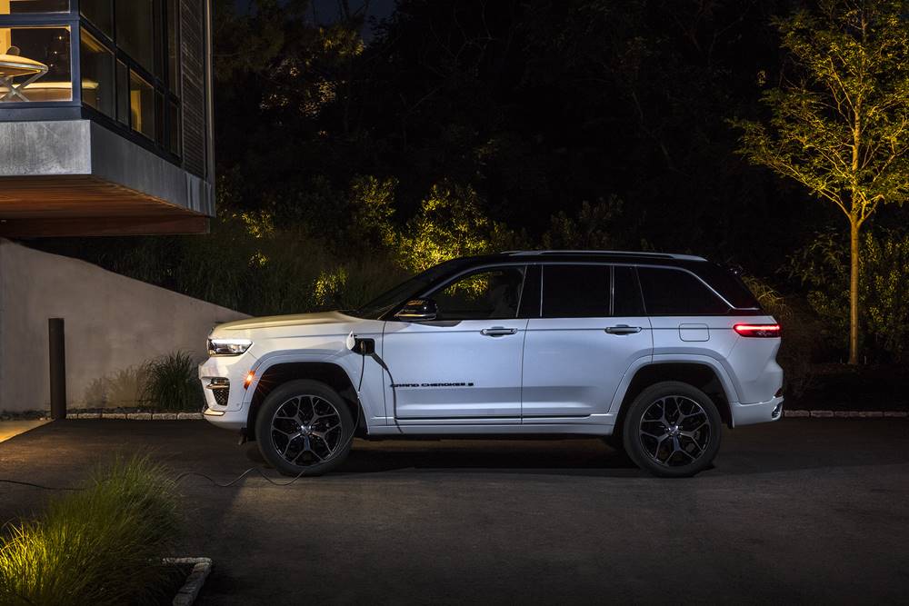 2022 Jeep® Grand Cherokee Summit 4xe