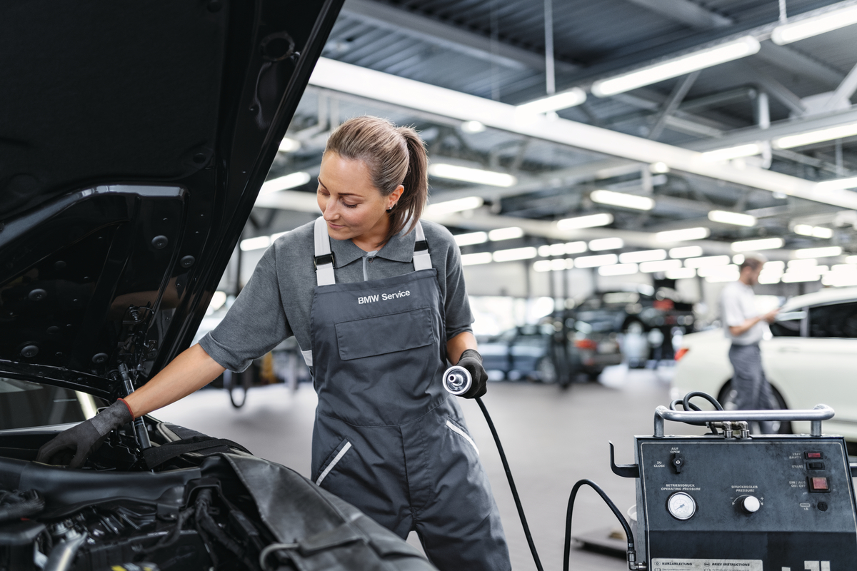 BMW–ProactiveCare-available-with-over-the-air-update-contracts (2)