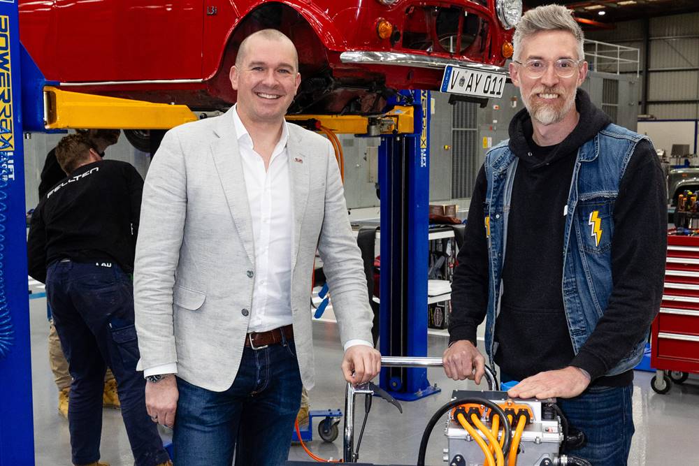 Classic MINI: Electric Conversion (Fellten)