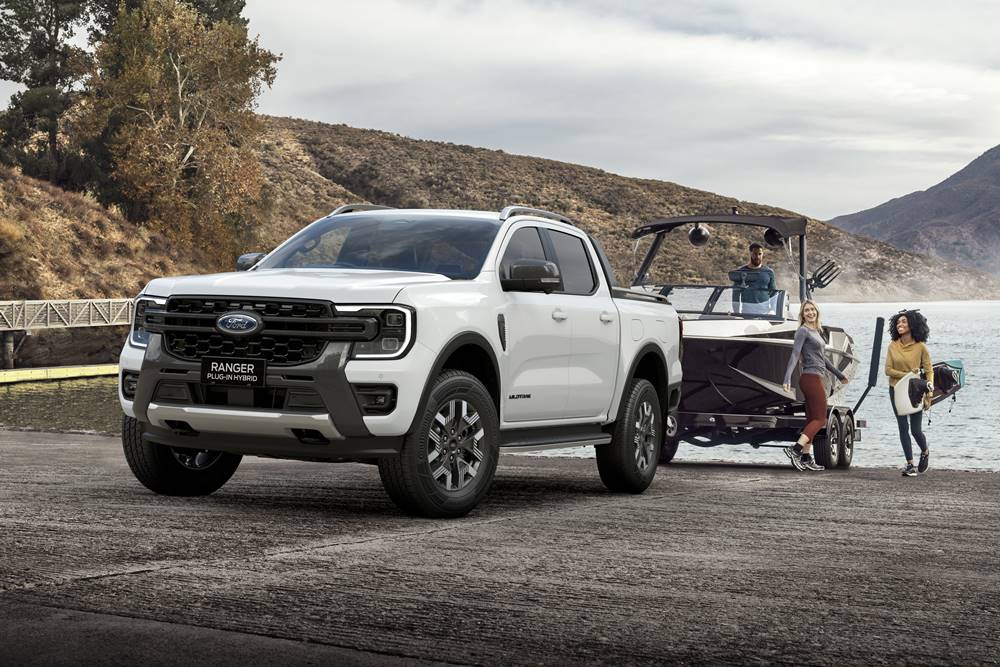 RangerPHEV_AU_BoatRampBackupv4