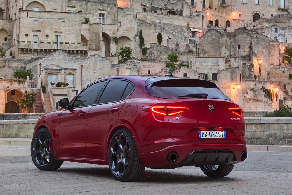 Alfa Romeo Tributo Italiano stelvio (6)