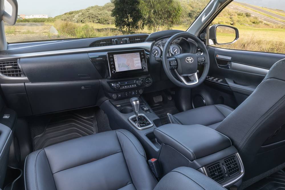 2024 Toyota HiLux SR5