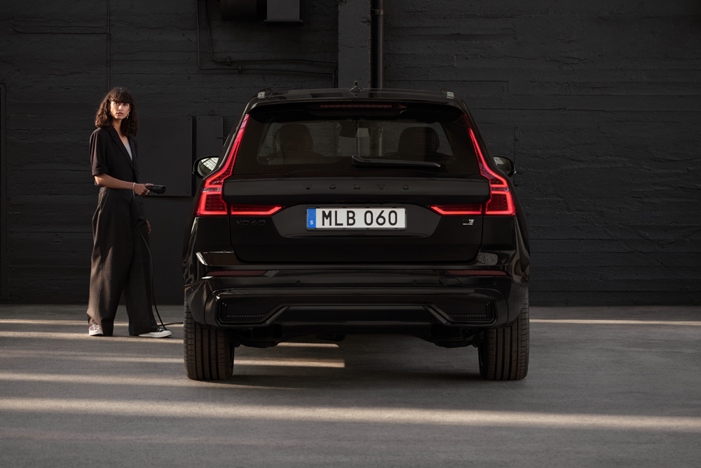 Volvo XC60 and S60 Black Edition (2)