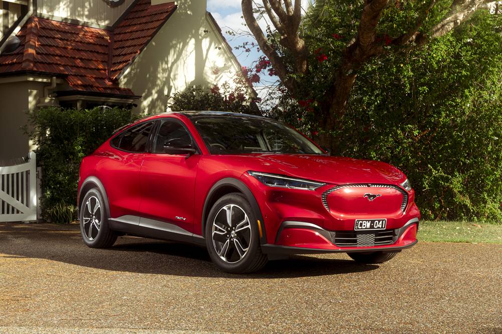 FordMustangMach-ESelect-17