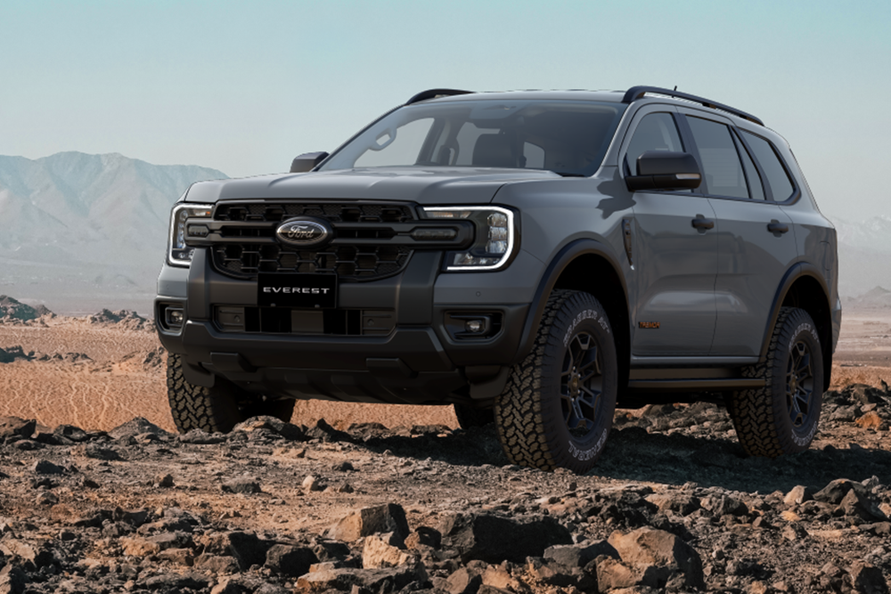 ford-Everest_TREMOR_ (1)