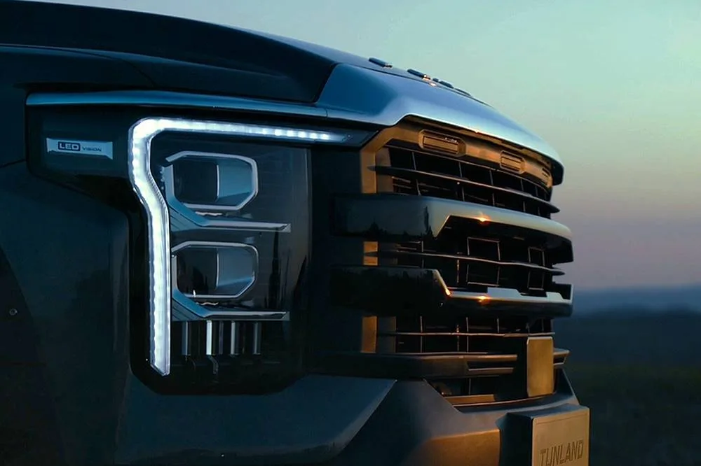 Tunland V7 & V9_Overseas Model front end grille