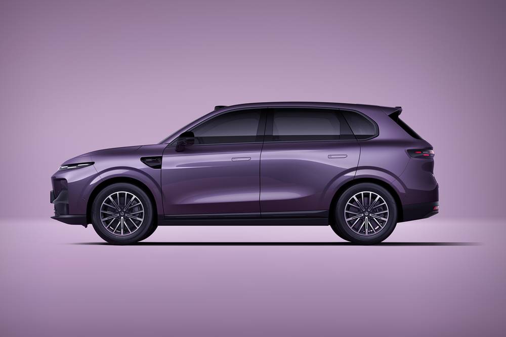 leapmotor-Stellantis-2024-paris-motor-show-b10 (12)