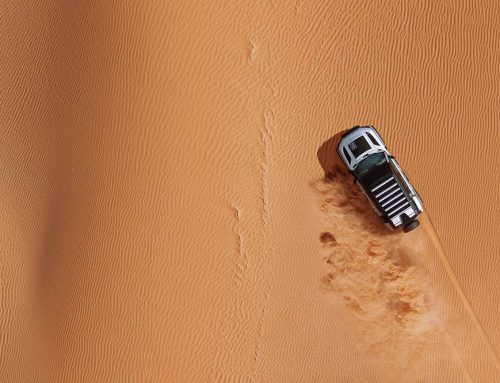 Land Rover Defender Gears Up for Dakar 2026